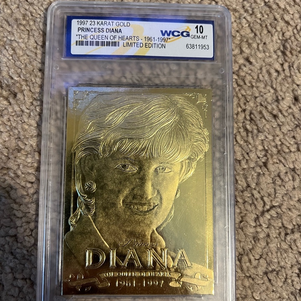 Princess Diana Commemorative Collection - Picture 9 of 15